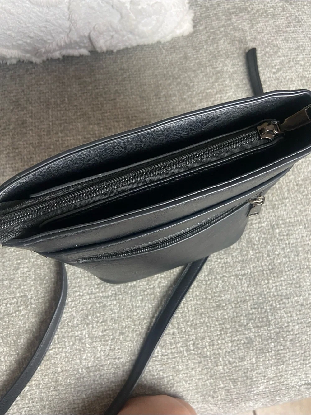 Elegant Black Tassel Crossbody Bag by